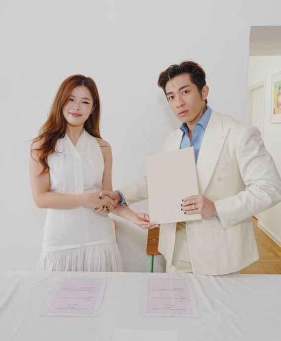 “清纯”Look与女友签纸结婚 Tyson Yoshi大日子竟睡过头