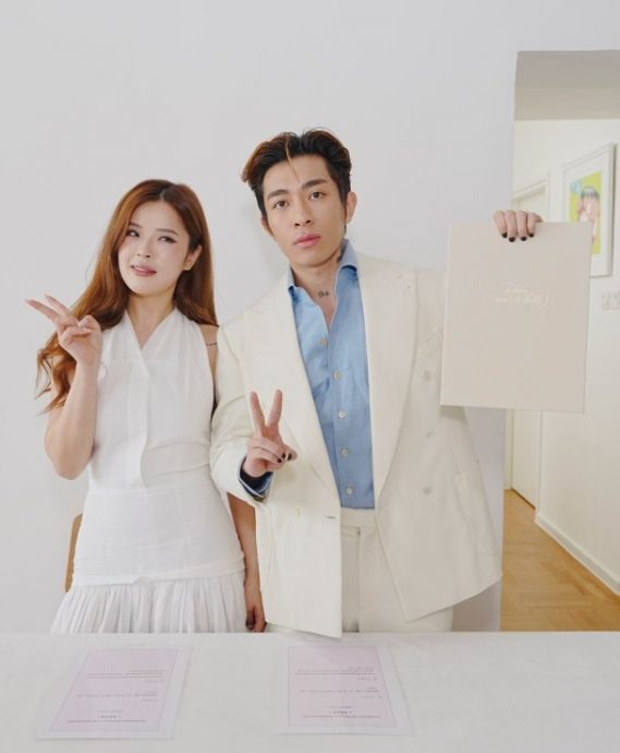 “清纯”Look与女友签纸结婚 Tyson Yoshi大日子竟睡过头