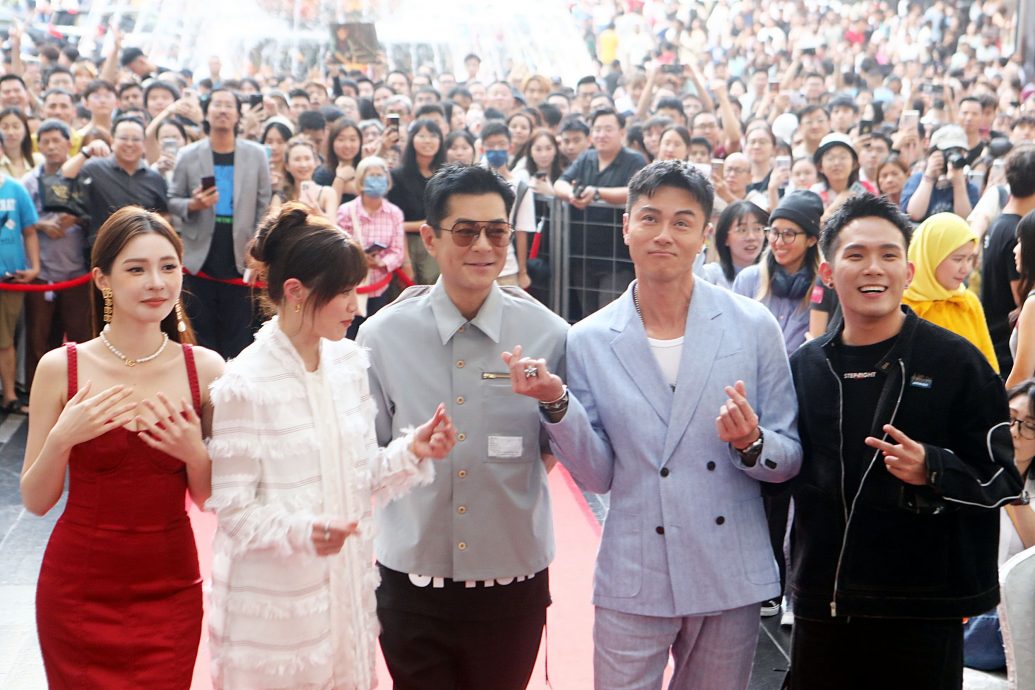 《私家侦探》见面会|抵不过全场观众起哄 古天乐罕见比心