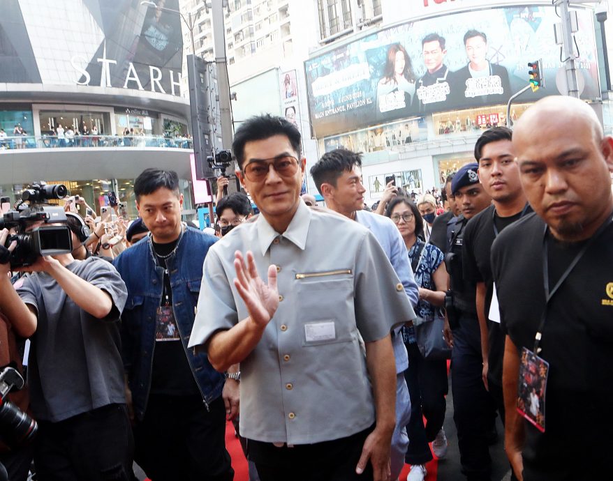 《私家侦探》见面会|抵不过全场观众起哄 古天乐罕见比心