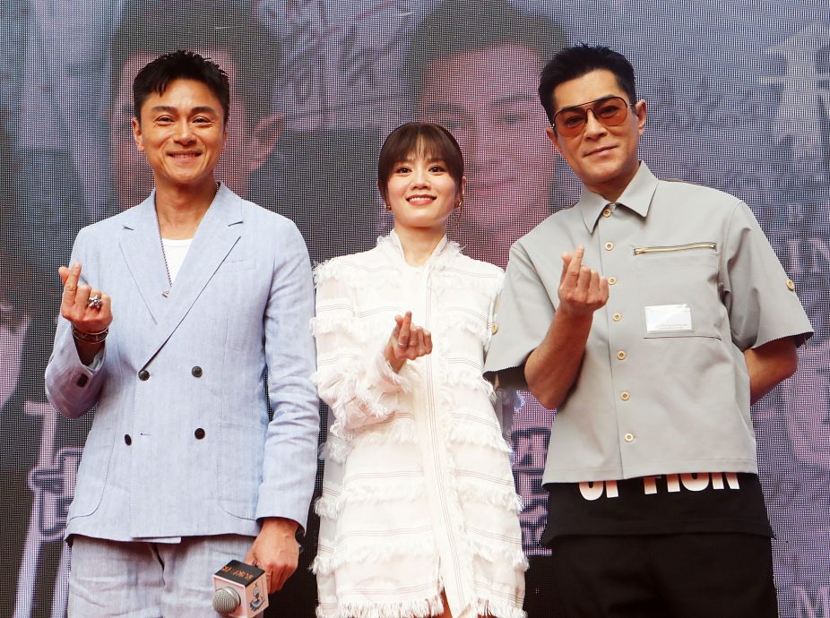 《私家侦探》见面会|抵不过全场观众起哄 古天乐罕见比心