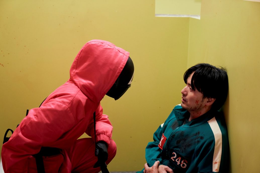 《鱿鱼游戏3》血腥残暴程度升级 李政宰崩溃痛喊:为何不杀我?