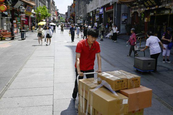 【299摄影配套风波／02】价格战打到“骨折”，何来本钱谈创新，摄影产业如何扭转败局？