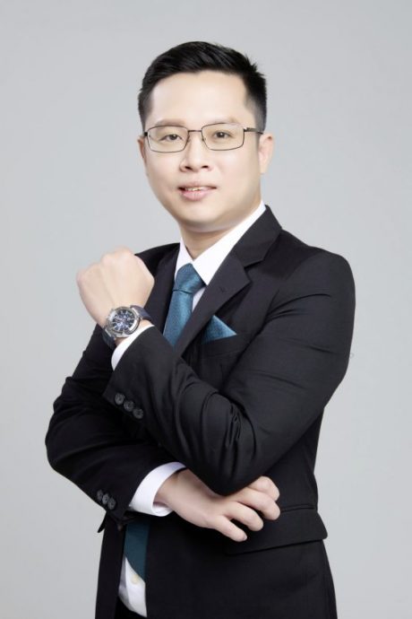  【299摄影配套风波／03】一堆繁琐程序，看懂才知道聘请外国专才有多难