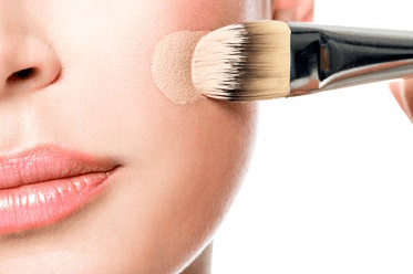 不满化好全妆被叔叔当众羞辱 网民力挺：有权做自己！