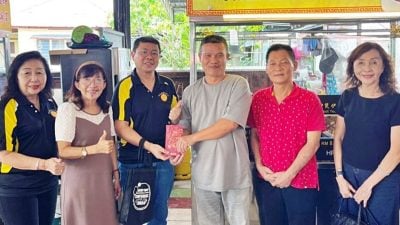 丹张氏公会援助宗亲 3350捐患癌学生