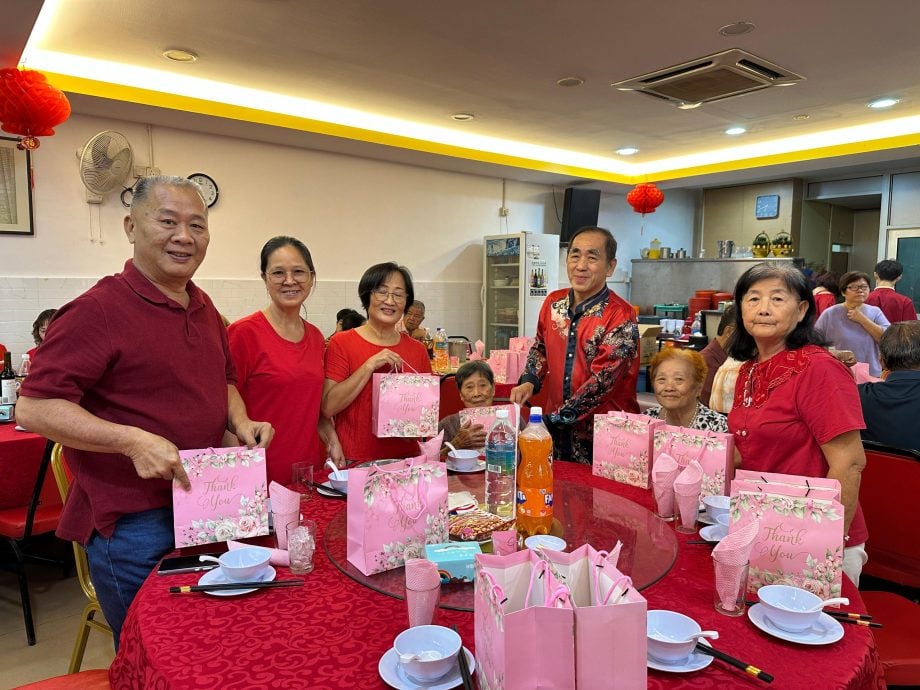 东(已发布):“百行孝为先——父母恩、子女情——爱吾双亲”晚宴 与全国各地7000人同步庆祝 度温馨夜晚