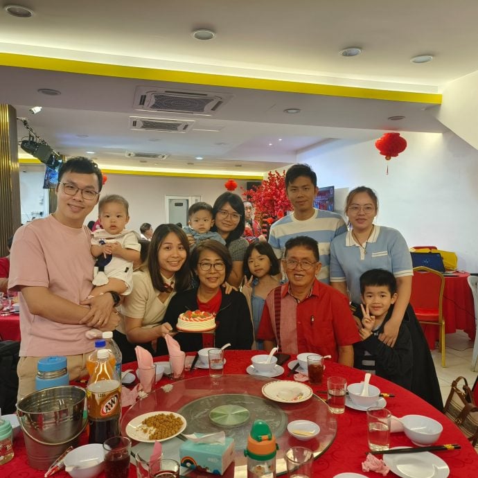 东（已发布）：“百行孝为先——父母恩、子女情——爱吾双亲”晚宴 与全国各地7000人同步庆祝 度温馨夜晚