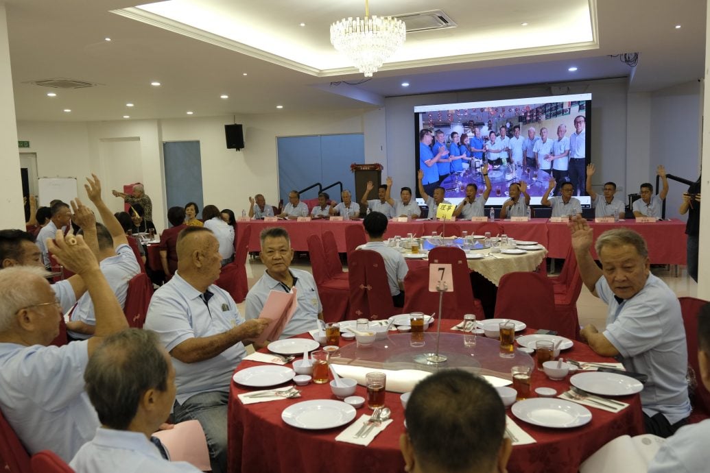 东(已签发):关丹梁氏宗亲会第一届第一次会员大会
