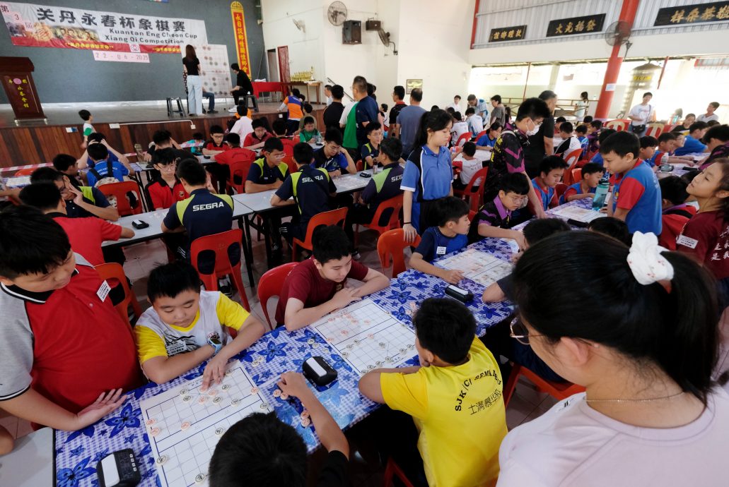 东(已签发):关丹永春杯象棋赛开幕