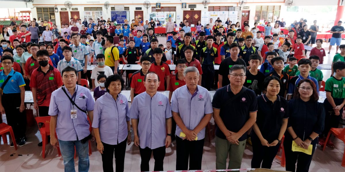 东(已签发):关丹永春杯象棋赛开幕