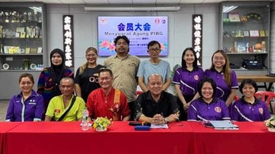 浮罗真隆培实华小开大会 林俊隆蝉连主席