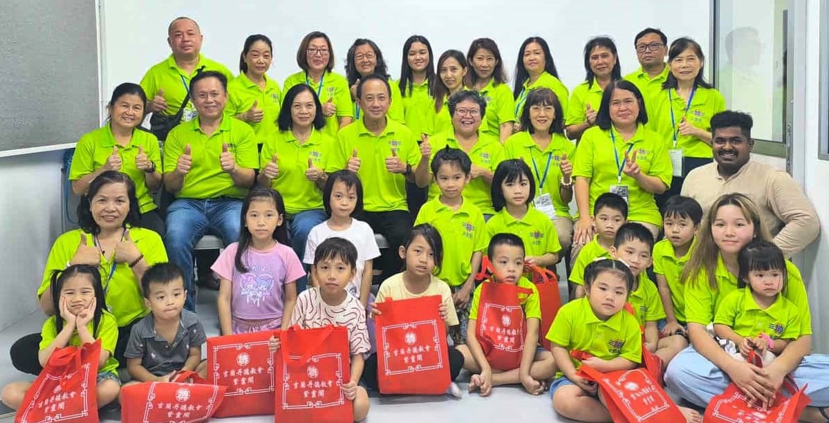 东:吉兰丹德教会紫灵阁定于本月20日(星期五)举办有关“安视贝医学眼镜”的讲座会。此项活动公开给患有青光眼的人士申请,只要出示医生证明或有青光眼药水就能免费获得一副眼镜!