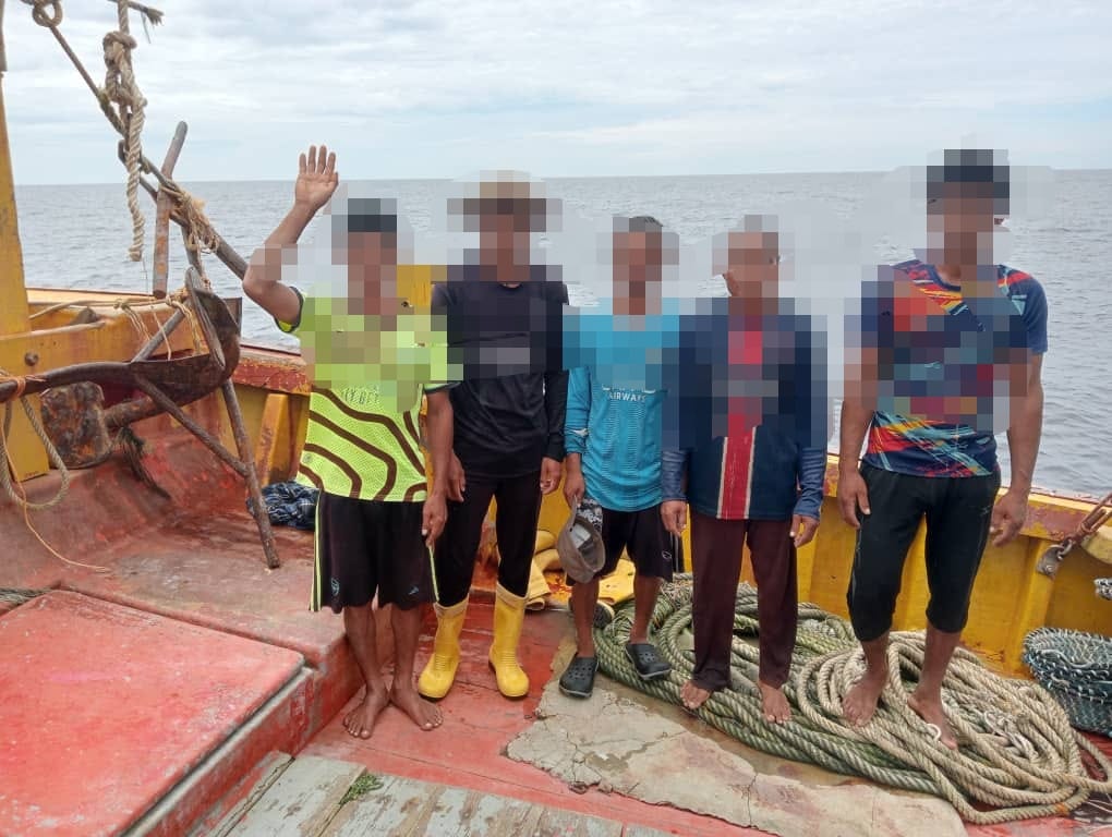 东:已签发:五名外籍人士闯入甘马挽海域被捕,本地渔船疑违反执照条例