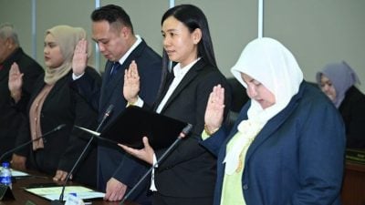 关丹市政厅再迎2马华市议员 郑春子李奕翰宣誓就职