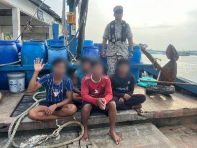 彭海事执法机构  扣C级渔船4缅渔民