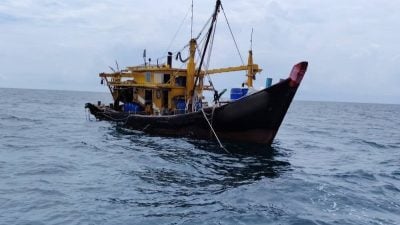 涉嫌违反执照条款   彭海事执法机构扣押一艘本地渔船
