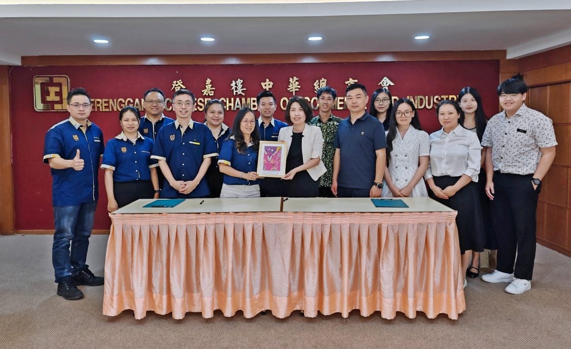 东：已签发：登嘉楼中华总商会与中国绍兴职业技术学院范蠡商学院签署《“越商工坊”创建备忘录》