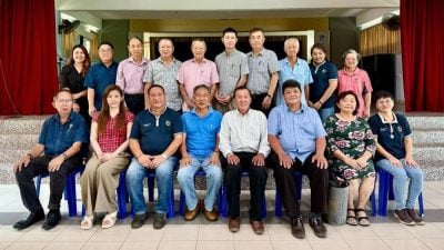 登华校董事联合会改选   卢成良蝉联主席