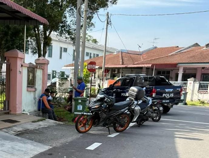 毛贼偷了电讯电缆驶入住宅区 电缆落地警方调查