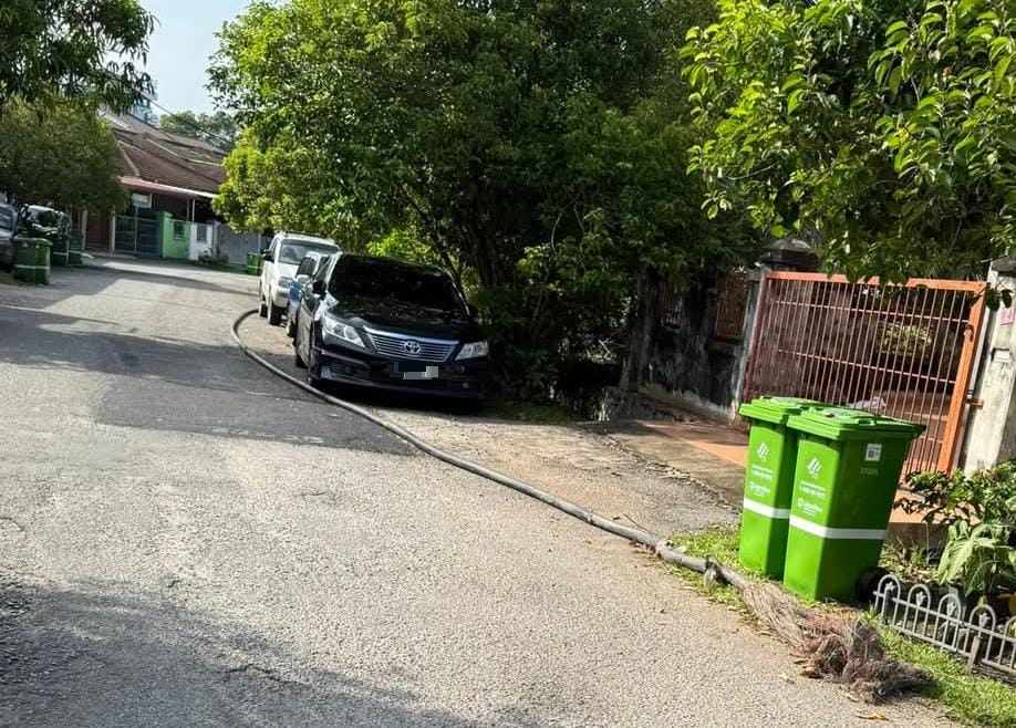 毛贼偷了电讯电缆驶入住宅区 电缆落地警方调查