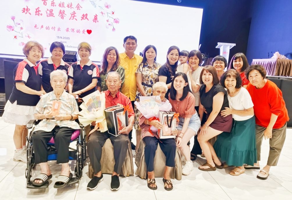 东：百乐姐妹会欢乐温馨庆双亲晚宴反应热烈 章水英：孝顺在于陪伴
