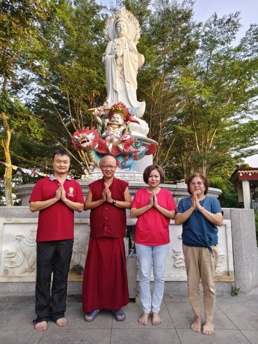东:直凉珍宝觉心林7月27日第四届三步一跪礼佛活动欢迎参加