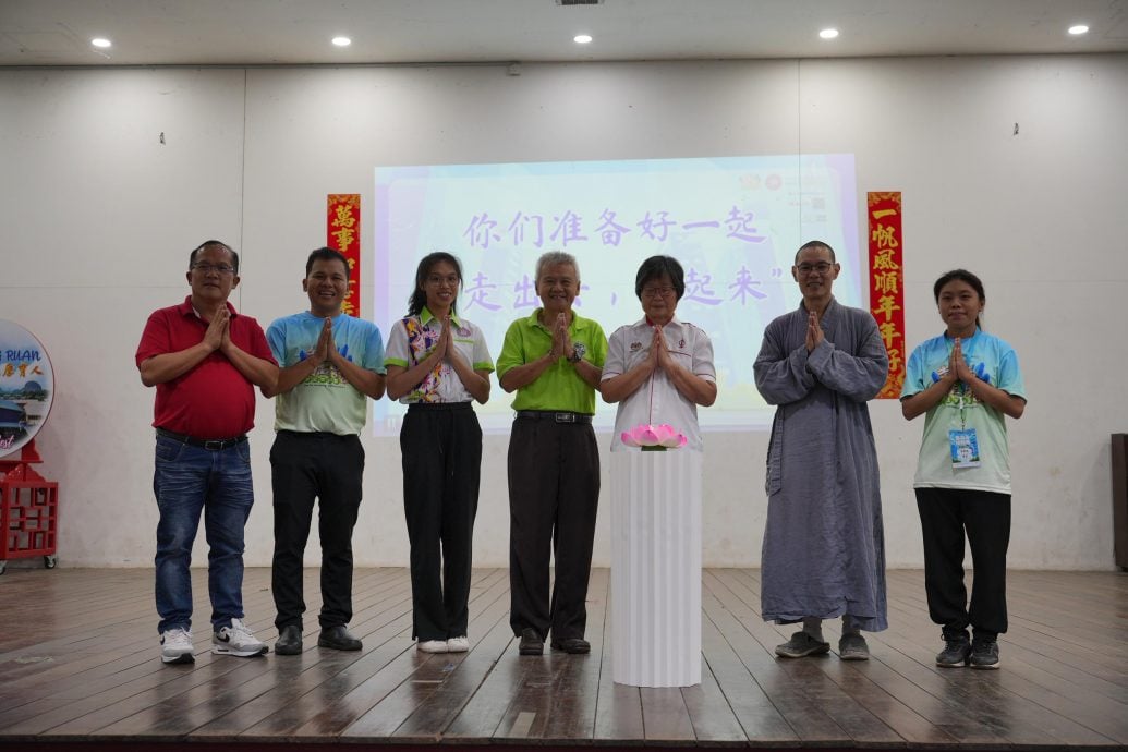 东:第二届《走出去,动起来》中学生学佛营展开 逾百佛教青年齐聚双溪兰共修共学