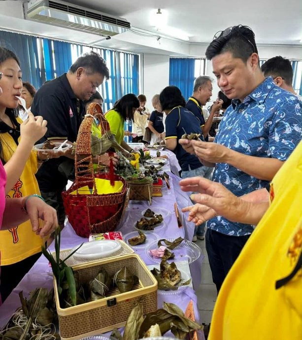 马华吉兰丹州联委会主席蔡福光强调,作为开国政党之一,马华与联盟成员党巫统及国大党共同奠定了国家多元路线的基石,保障了各族群至今享有奉行各自语言、文化和信仰的自由。
