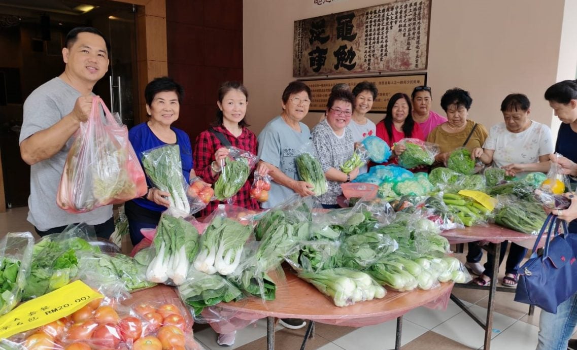 东：（已签发） 马华彭亨州妇女组金马仑新鲜蔬果义卖会