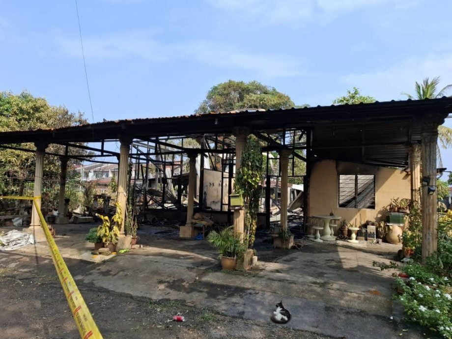 东：（已签发）关丹甘榜登雅民宅火灾 母子5人惊险逃生 市议员慰问援助