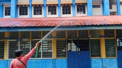 热浪持续笼罩全国 热浪侵袭学校自发防暑