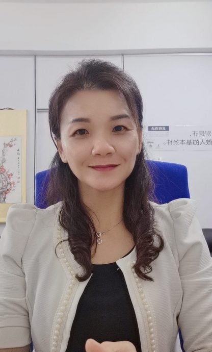 东:(已签发)虽未接教局指示,各校采基本防暑措施应付热流。