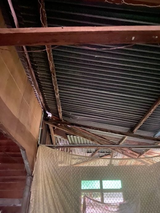 东:(已签发)风灾袭淡马鲁文德甲 屋顶轿车皆遭殃