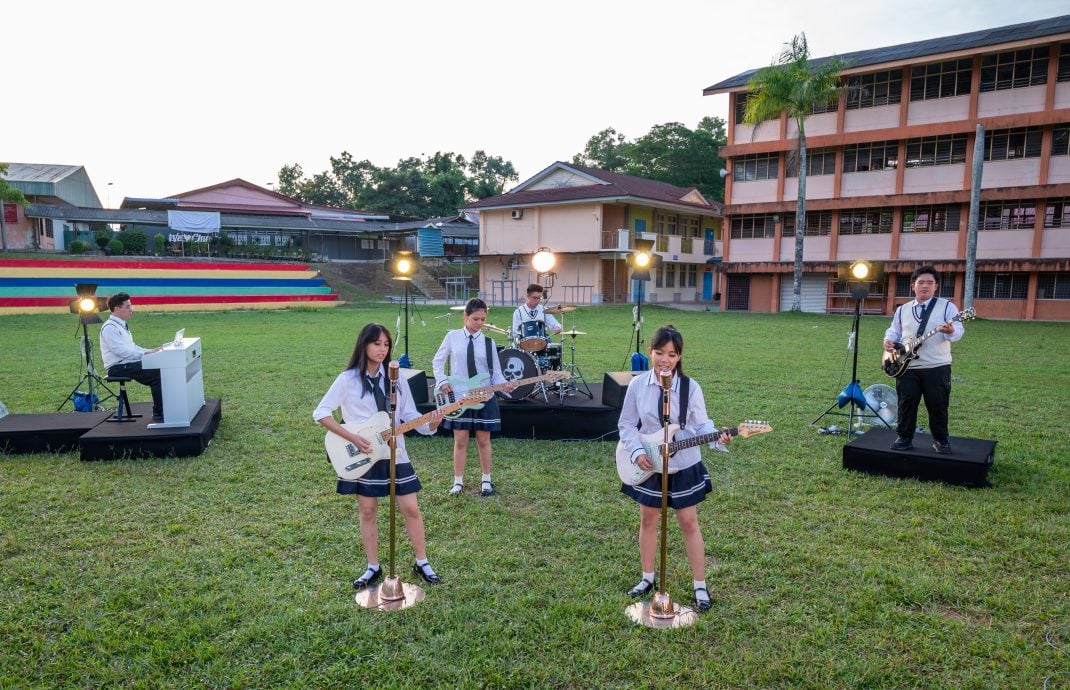 《守护维新·领养维中》学生桌椅认养计划正式启动!