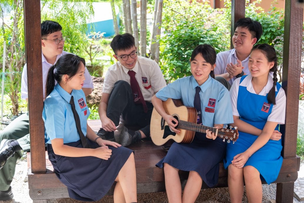 《守护维新·领养维中》学生桌椅认养计划正式启动!