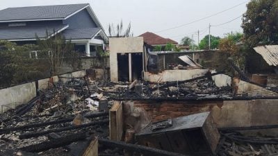 大火毁民宅交通工具及上千鸭蛋   事主倍感无助心痛