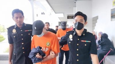 2警察涉嫌索贿2万 申请延扣助查
