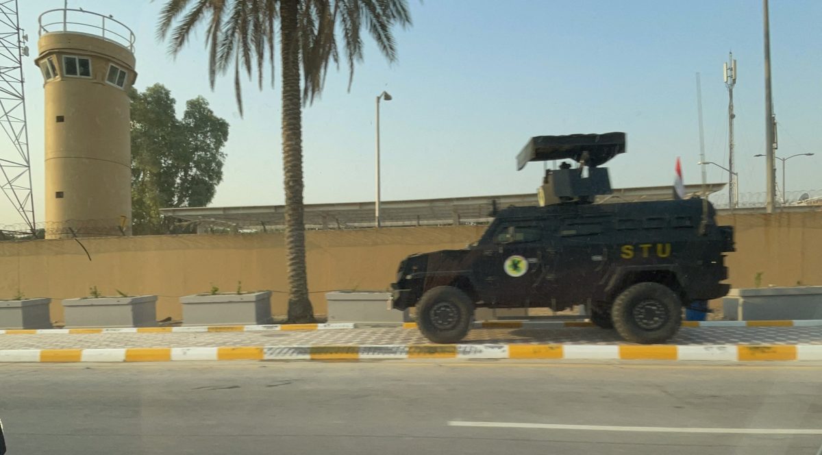 中东危险局势升级!美英罕见发出警告、疏散人员