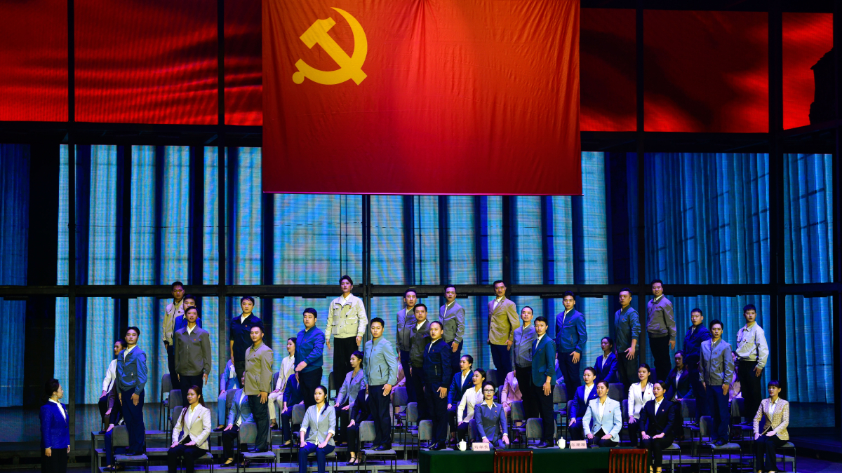 中国共产党员突破1亿 30岁以下有达1227万名