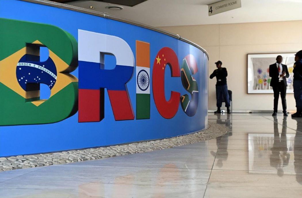 中国欢迎越南成为金砖国家伙伴国