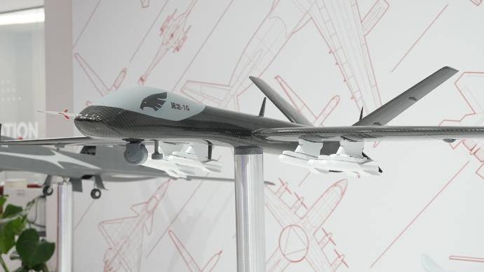 中国歼35A海外首展亮相巴黎 盼与全球同行互学互鉴