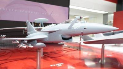 中国歼35A海外首展亮相巴黎　盼与全球同行互学互鉴