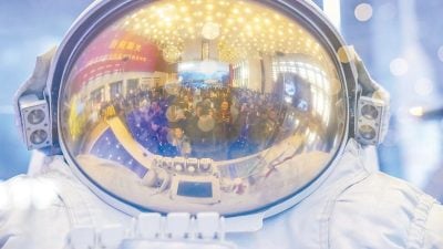 中国限制出口不寻常产品 太空人头盔护目镜入列