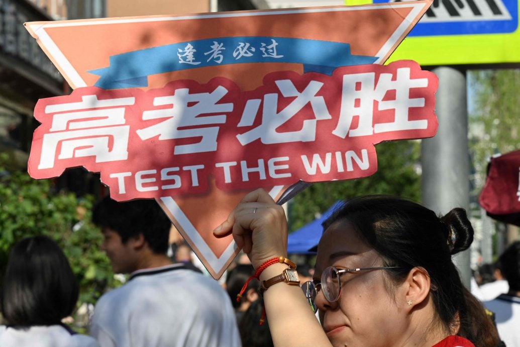 中国高考周六登场 多地暂停广场舞