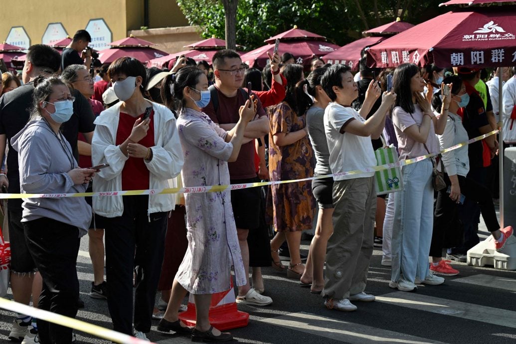中国高考周六登场 多地暂停广场舞