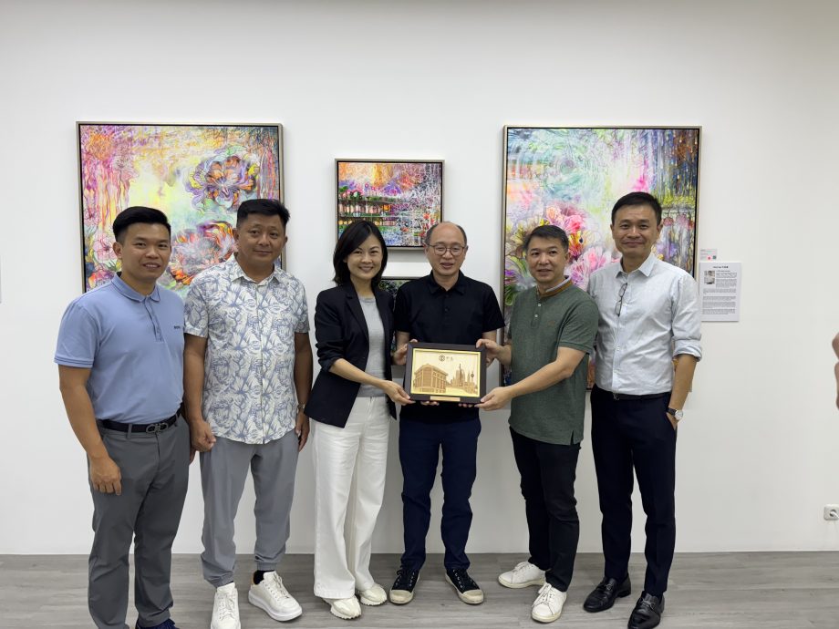 中总代表团访问印尼雅加达 签署谅解备忘录深化马印商界合作