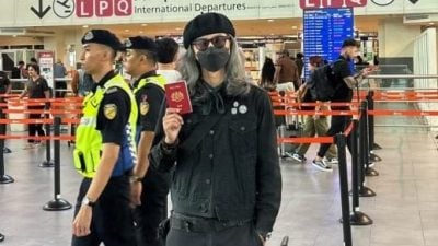 临上机被拦禁出国 法米惹扎：难忘生日礼物