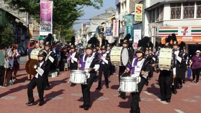 国内外7乐队演奏游行  太平管乐节2万人围观
