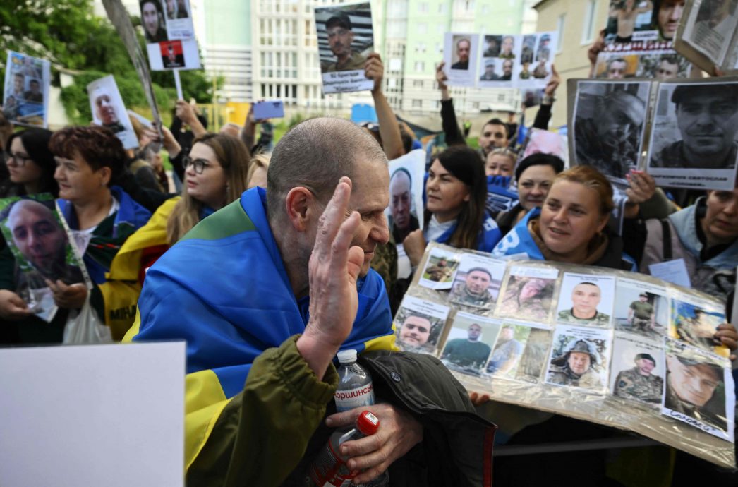 乌俄再换战俘 释放一批25岁以下年轻士兵